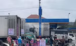 Lạng Sơn mỗi ngày 'giải cứu' hàng trăm tấn trái cây quay đầu