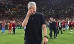 Jose Mourinho bật khóc trên đỉnh cao danh vọng, khẳng định tương lai với Roma