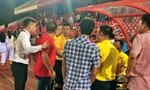 Trọng tài bị CĐV ‘phun mưa’ không được phân công nhiệm vụ ở vòng 9 V-League 