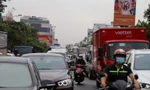 Cửa ngõ Tân Sơn Nhất kẹt cứng như cao điểm Tết