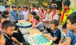Lồng ghép thông điệp môi trường, tuổi trẻ Kỳ Sơn đem đến "vòng đời" mới cho lốp xe