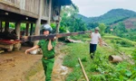 Công an Nghệ An hỗ trợ nhân dân phòng chống, sẵn sàng ứng phó với bão số 3