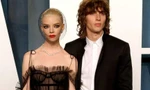 Nàng thơ Anya Taylor-Joy của "The Queen's Gambit" bất ngờ lên xe hoa