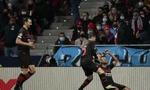 Bất ngờ hạ Atletico Madrid, AC Milan thắp lại hy vọng đi tiếp