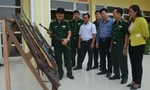 Trưng bày vũ khí tàng trữ trái phép đã thu hồi