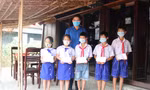 Ban Thường vụ đã trao 10 suất học bổng cho 10 em học sinh vượt khó học giỏi chịu thiệt hại nặng trong đợt lũ lụt năm 2020 trong lễ phát động này.