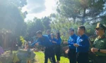 Tuổi trẻ Quảng Bình dâng hương, viếng mộ Đại tướng Võ Nguyên Giáp 
