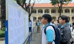Sĩ tử TP.HCM có mặt từ sớm để làm thủ tục kỳ thi tốt nghiệp THPT 2024