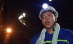 Xuống dưới lòng đất 175 m hát 'Tôi là người thợ lò'