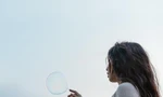 Nếu anh ấy không yêu bạn, mọi nỗi đau đều là giả tạo