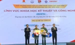 Trao Huy hiệu Tuổi trẻ sáng tạo cho các sinh viên đoạt giải nhất cuộc thi nghiên cứu khoa học 2022