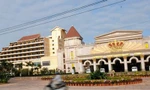 Crown Casino ở bãi biển Đà Nẵng mới chỉ cho những người có hộ chiếu nước ngoài vào chơi.