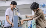 Sinh viên Đà Nẵng sáng chế máy ép chén đĩa từ vật liệu thân thiện môi trường