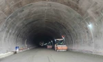 Bên trong hầm xuyên núi hơn 1.000 tỷ duy nhất cao tốc Hà Tĩnh ngày cận Tết