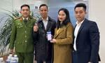 Nữ giáo viên nhờ công an tìm người chuyển nhầm 300 triệu đồng