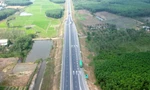 Đường chưa đạt chuẩn đã khai thác theo cao tốc: Rất nguy hiểm 