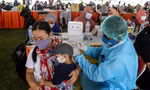Tiêm chủng ở Java, Indonesia tháng 7/2021 