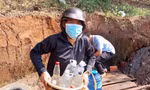 Dân vùng biên khốn khổ vì khô hạn 