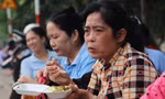 Người lao động cần được quan tâm tạo việc làm, thu nhập. Ảnh: H.C