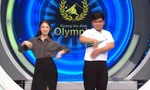 MC Khánh Vy nhảy vũ điệu "thì ra, mùa Xuân, hoa nở là vì em" cùng thí sinh Olympia