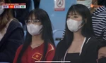 2 nàng streamer nổi tiếng xuất hiện tại SVĐ Mỹ Đình, dân mạng nhận ra ngay dù đeo khẩu trang