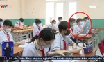 Lớp học được lên sóng truyền hình, hai nam sinh có hành động khiến người xem cười ngất