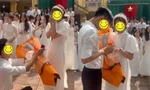 Nữ sinh lớp 12 được bạn trai cầu hôn ngay sau lễ tốt nghiệp, dân mạng tranh cãi cực gắt