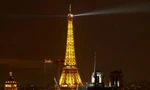 Tin và ảnh tháp Eiffel cháy trước đêm Giáng sinh tràn ngập, thực hư thế nào?