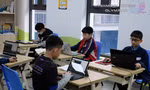 Tekmonk Coding Olympiad: Thí sinh hồi hộp thực hiện bài thi, phụ huynh tìm hiểu về AI