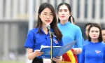 Phó Chủ tịch Hội SVVN TP.HCM đại diện tuổi trẻ Việt Nam báo công tại Lăng chủ tịch Hồ Chí Minh