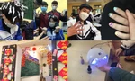 Học sinh rộn ràng trang trí lớp học, làm đẹp đón Xuân: Còn gì vui hơn đi học ngày gần Tết!