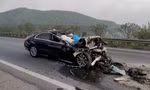Vì sao Mercedes-Benz bị tai nạn bung túi khí nhưng người lái vẫn tử vong?