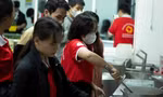  Từ những giọt máu tình nguyện đến nồi cháo tình thương 