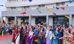 Lễ hội áo dài có một không hai trong bệnh viện Ung bướu 