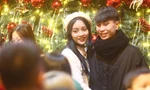 'Phố châu Âu' ở Hà Nội đông nghẹt trong đêm Noel