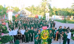 'Họ đã cười khi được đi và khóc nơi mình đến'