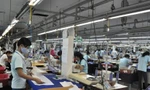 Nghệ An: Nguy cơ bùng dịch từ các ca nhiễm ở nhà máy may hơn 1.200 công nhân