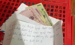 Bé sơ sinh bị bỏ rơi trước cổng nhà dân kèm mảnh giấy và phong bì 500 nghìn đồng