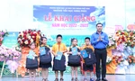 Tỉnh Đoàn Nghệ An trao nhiều phần quà ý nghĩa trong ngày khai trường