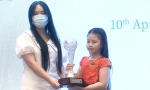 Bé 8 tuổi đạt giải xuất sắc truyện ngắn 'Đóa hoa đồng thoại'