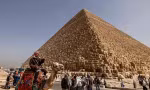 Đại Kim tự tháp Giza có thể bị thiếu một viên đá lấp lánh trên đỉnh, tại sao như vậy?