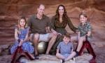 Nhà William - Kate lần đầu tiên đăng ảnh mừng Giáng sinh: Ai cũng nhận ra điều khác biệt!