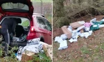 Cuối năm nhiều khách đặt hàng online, shipper bực mình, đem vứt cả đống bưu phẩm vào rừng