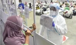 Bác sĩ Malaysia bức xúc vì những bệnh nhân oái oăm: “COVID-19 không phải chuyện đùa đâu!”