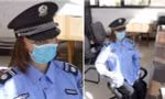 Trung Quốc: Một nhà máy gây phẫn nộ vì cho ma-nơ-canh ngồi làm nhân viên trực phòng cứu hỏa
