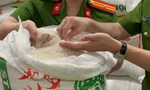 Hà Nội: Hai chủ cửa hàng bắt tay sản xuất, tiêu thụ hàng chục tấn gạo ST25 giả 