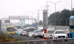 Mùng 4 Tết: Phương tiện ùn dài tại cửa ngõ Thủ đô