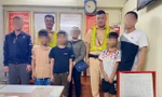 Hà Nội: 3 cháu bé rủ nhau đạp xe đi chơi quên đường về được CSGT giúp đỡ