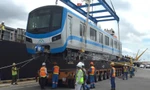 Đoàn tàu Metro số 1 cập cảng Khánh Hội năm 2020.