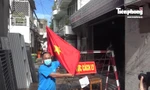 Người dân ở tâm dịch Gò Vấp vui mừng khi được gỡ phong tỏa